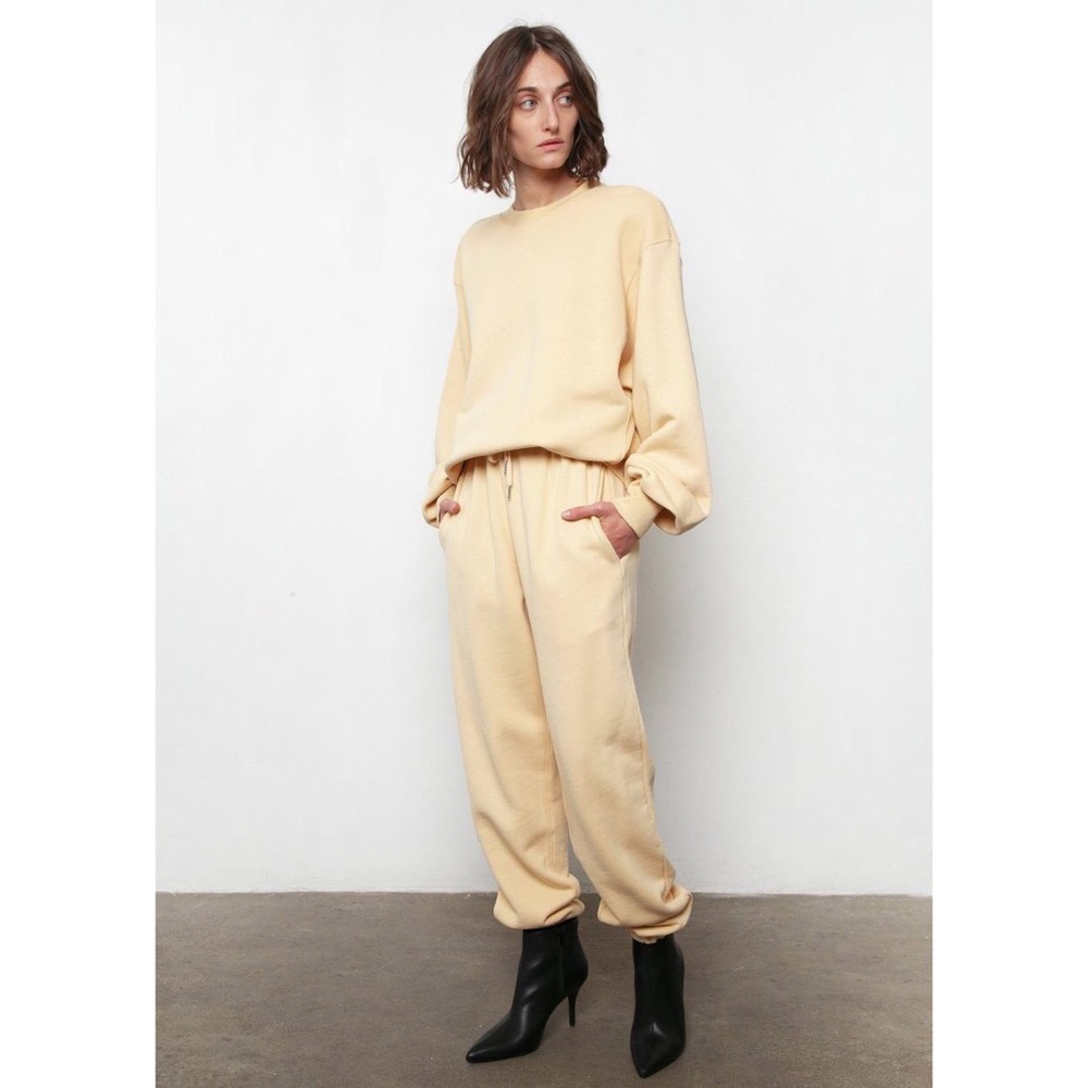 Vanessa Set - Padded Sweatshirt and Sweatpants - Picture 2 of 6